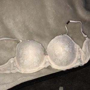 Victoria Secret 36D Bra (NEW)